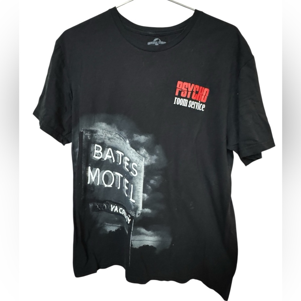 Universal Studios Horror Psycho Room Service Bates Motel Men’s L T-Shirt Movie